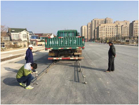 道路基层和面层的弯沉检测.png